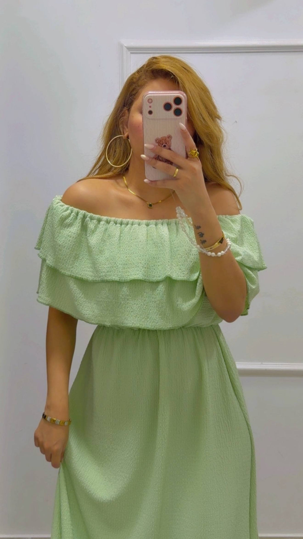 RUFFLED OFF-SHOULDER MIDI DRESS