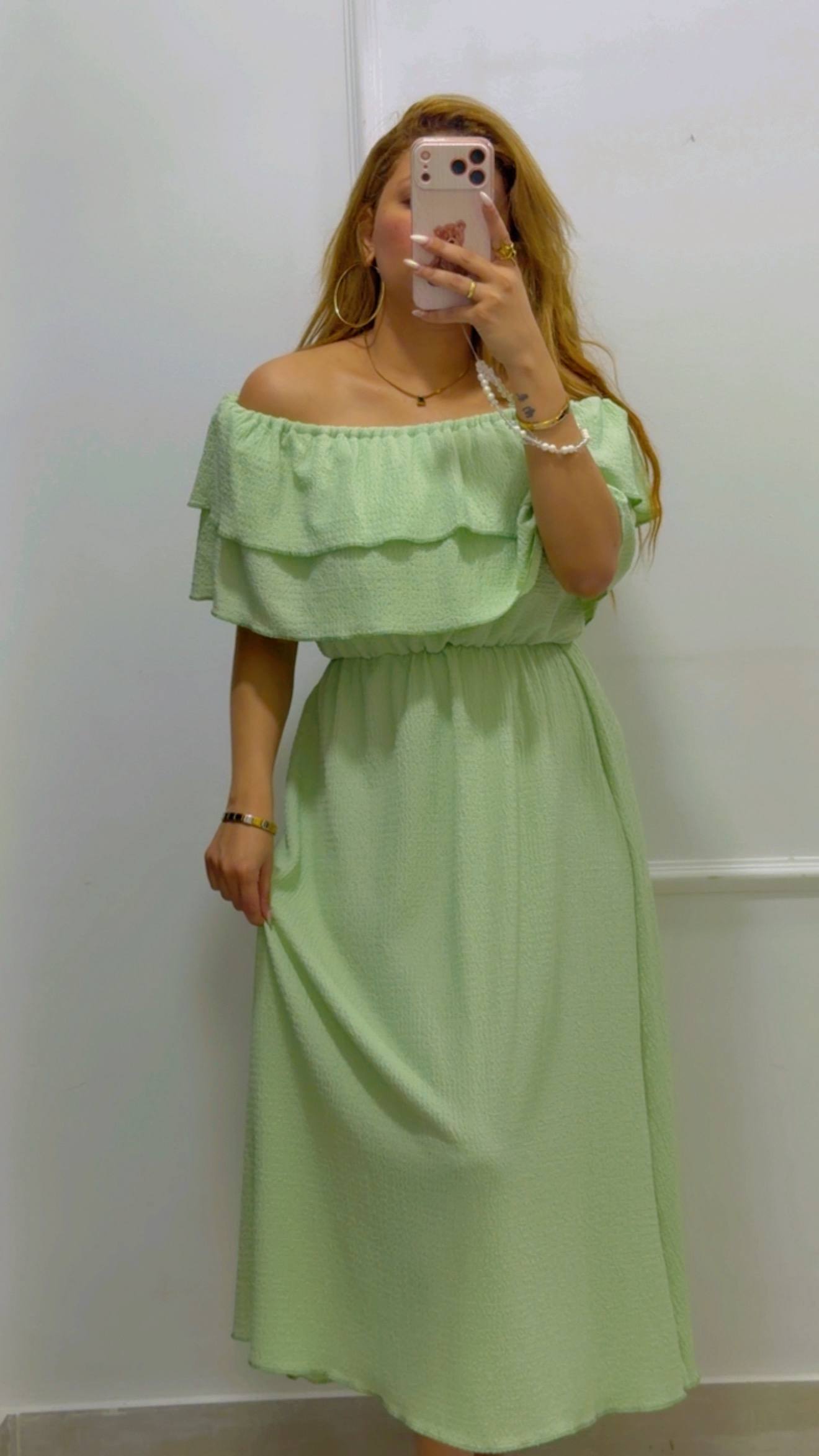 RUFFLED OFF-SHOULDER MIDI DRESS